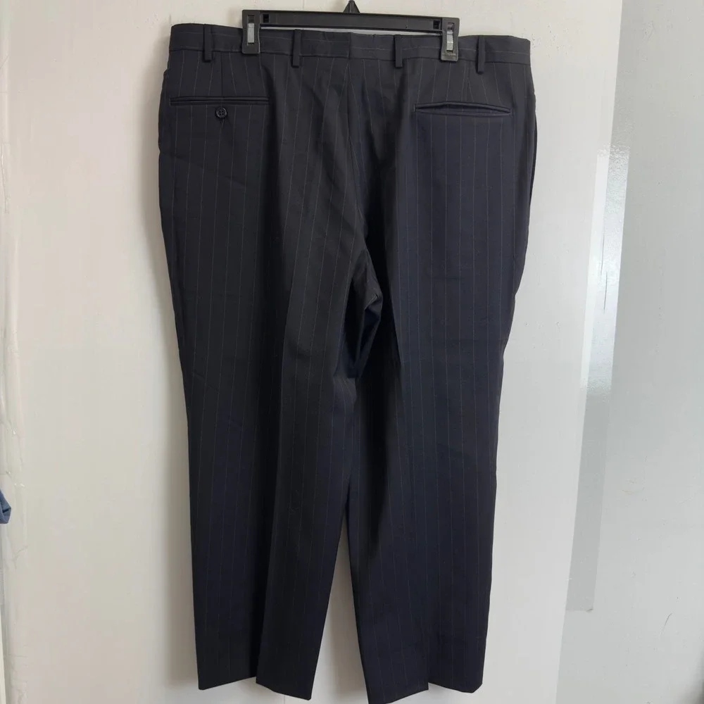 Jos A Bank Signature Collection Mens 46S Navy Pinstripe‎ Wool Suit Gordon 40X28
